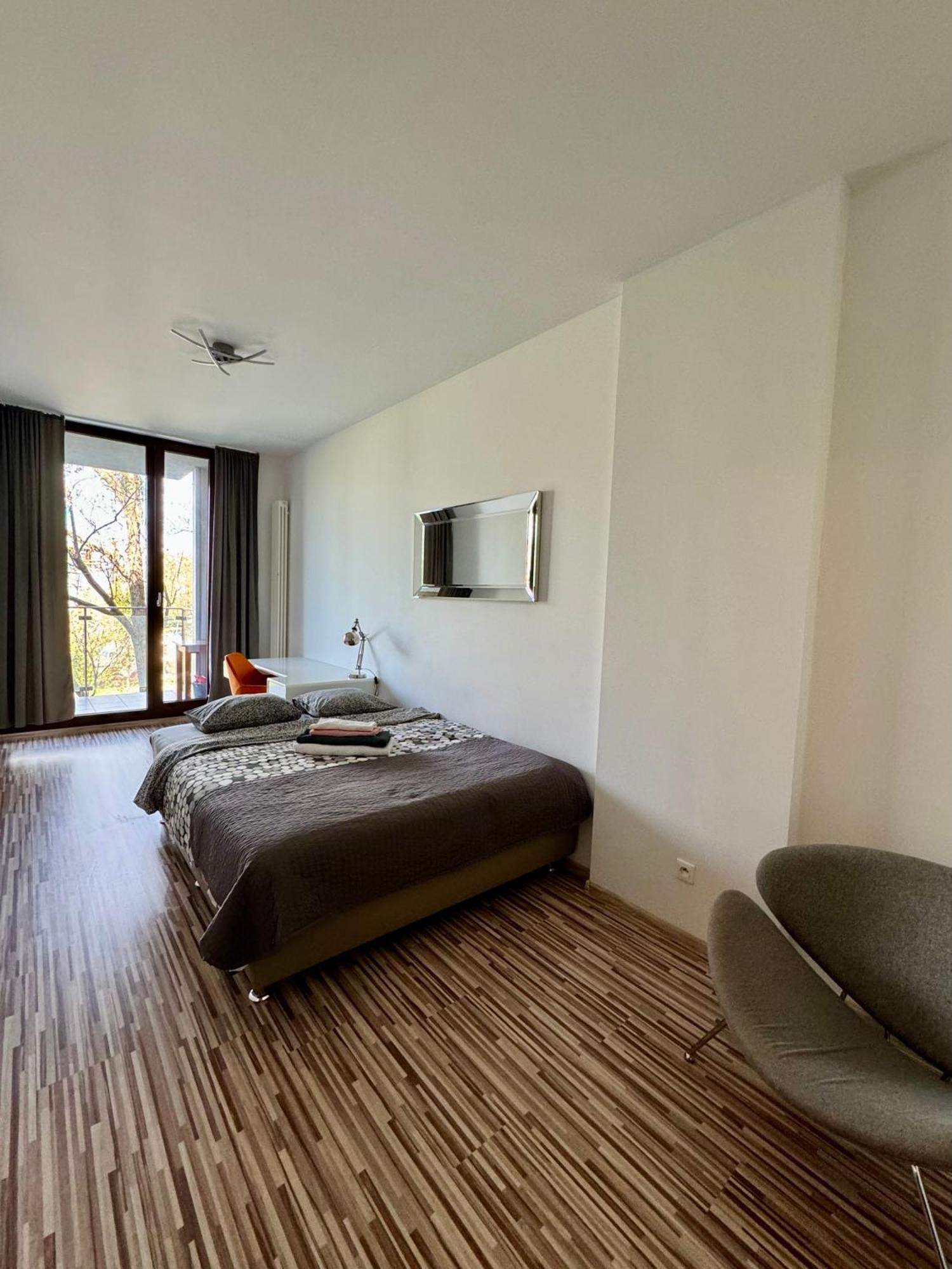 Two Rooms Apartment Triton Park 华沙 外观 照片