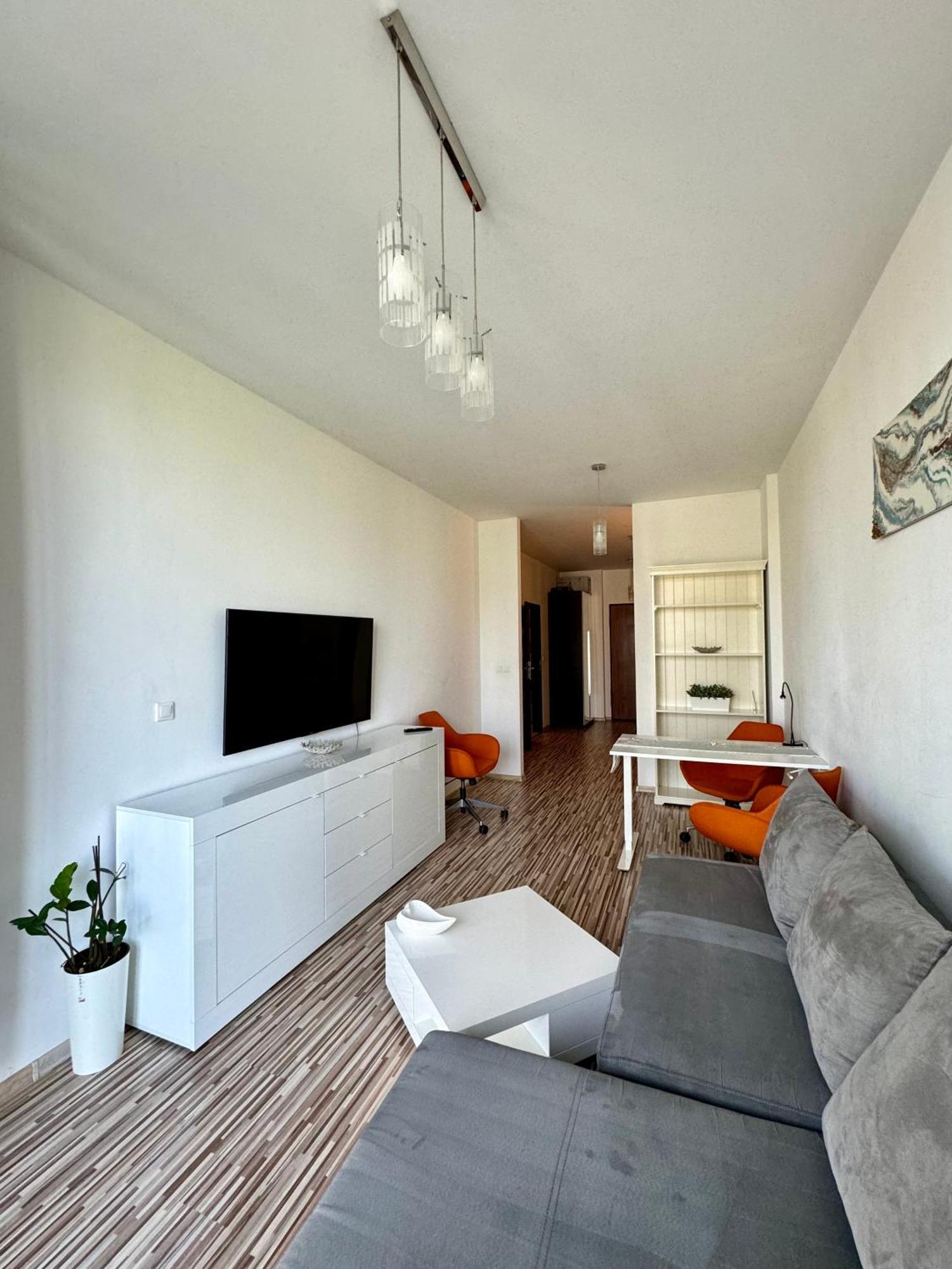 Two Rooms Apartment Triton Park 华沙 外观 照片