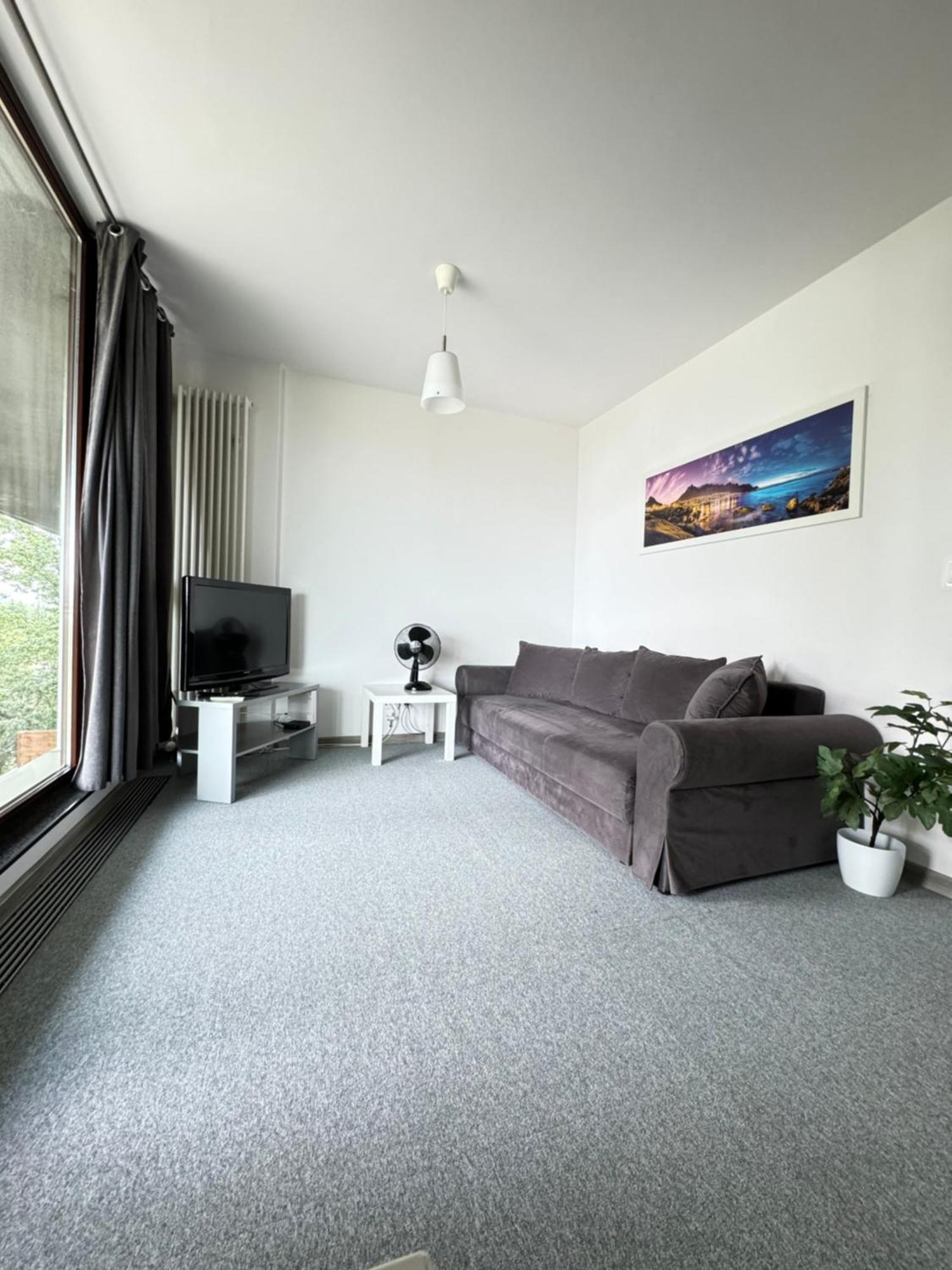 Two Rooms Apartment Triton Park 华沙 外观 照片